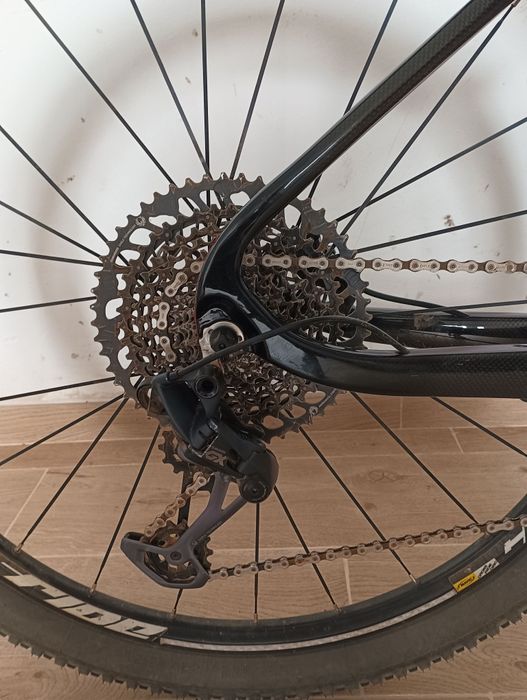 Bicicleta btt carbono 12x1 velocidade  aceito trocas