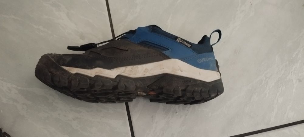 Adidasy chłopięce wodoodporne 35