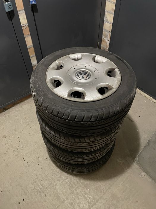 Продам комплект шин R16 Фольцваген Туран