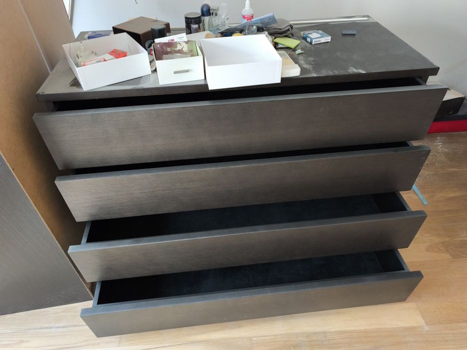 Cómoda Antarte castanha