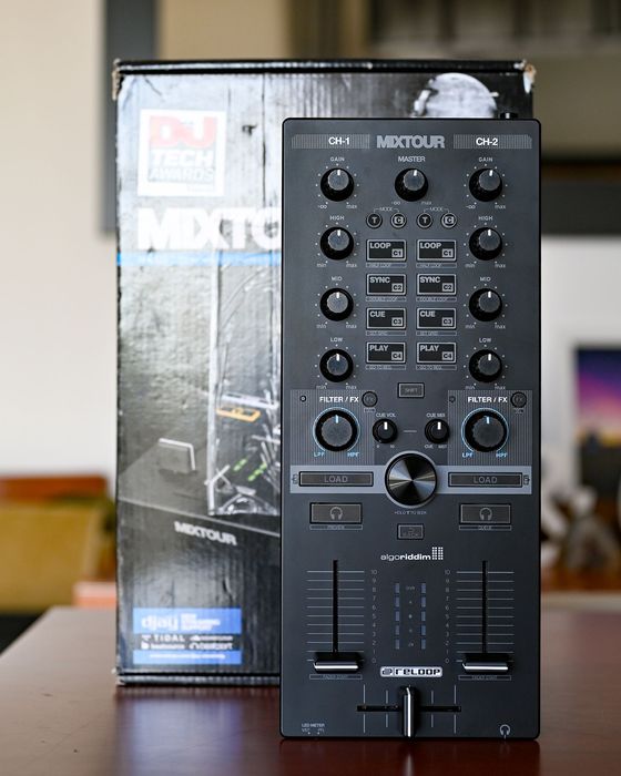 Reloop Mixtour – Algoriddim