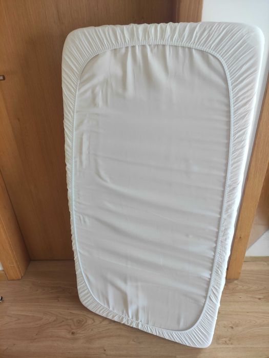 Berço TRAMA c colchão e outros