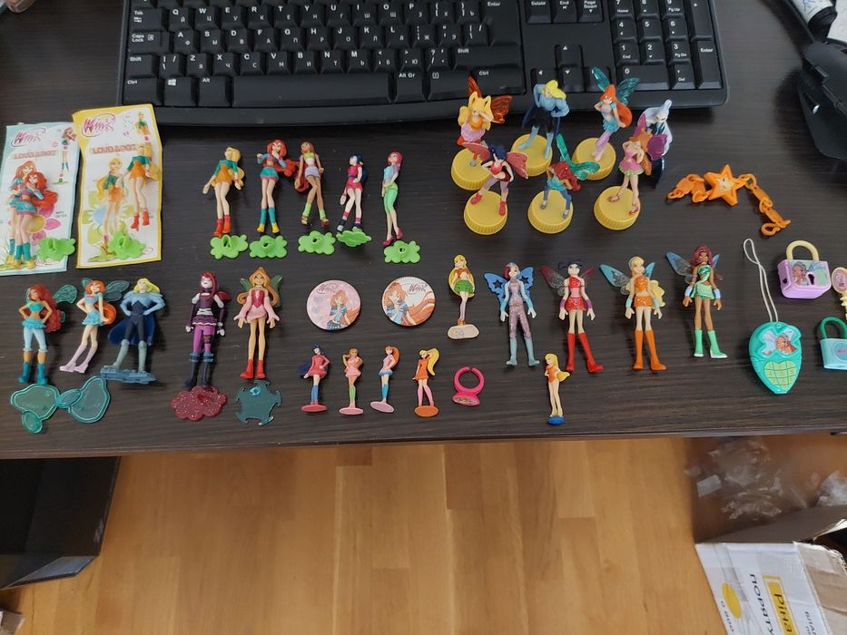 Продам киндерные фигурки Винкс,Феи,Барби,Попикси, Супер героини