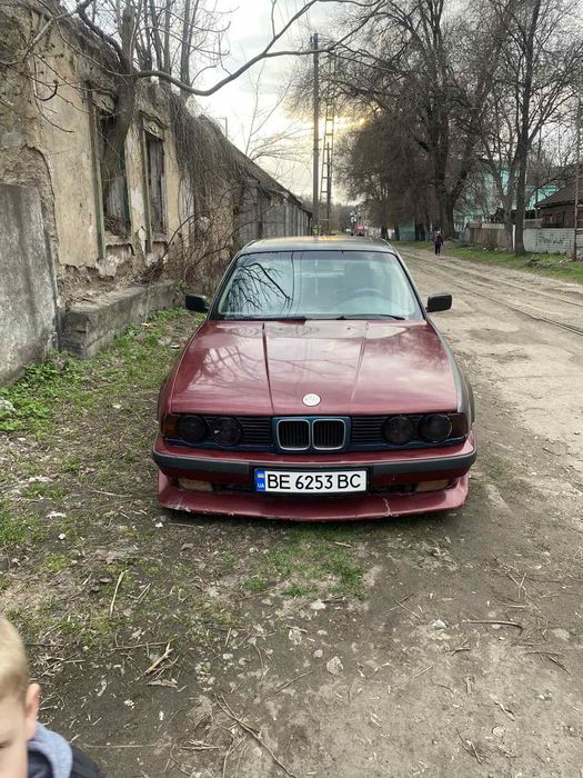 Продам БМВ Е34 на полном ходу