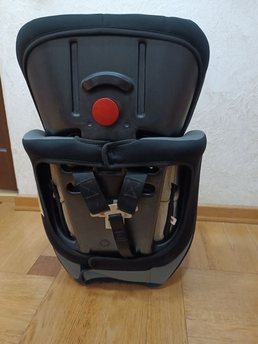 Дитяче автокрісло