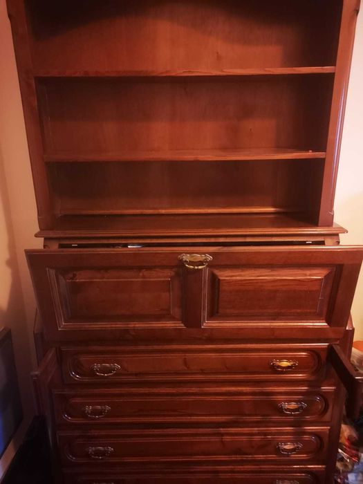 Estante/secretaria em bom estado