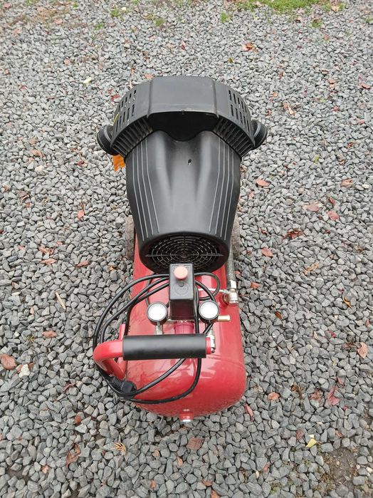 Kompresor olejowy EINHELL TC-AC 420/50/10 V 50L 10bar 2200W  powystawowy /21/