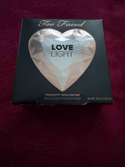 Rozświetlacz TOO FACED Love Light