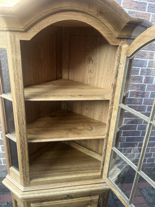 Witryna dębowa narożna