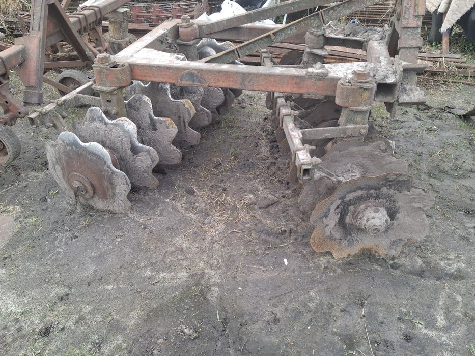 Продам діски до трактора.