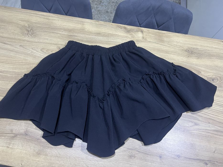 Чорна спідниця шорти