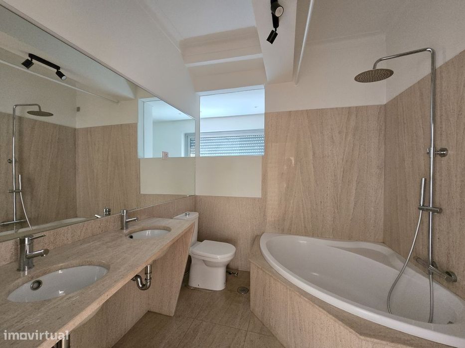 Apartamento para Arrendamento | Rua do Taxa, Braga