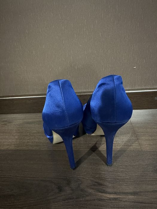 Туфлі жіночі з відкритим носочком