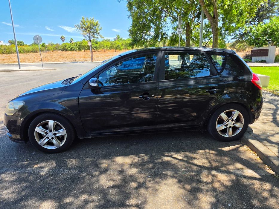 Kia Cee'd 1.6 CRDi 2011 - Excelente Estado / Nacional