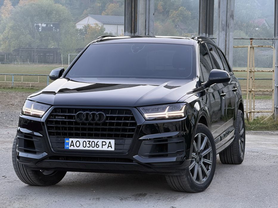 Ауді Q7 4 m 2018року