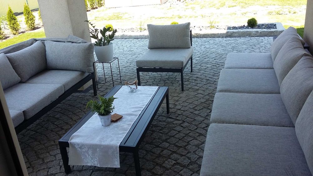 Sprzedam zestaw mebli ogrodowych - 5.499 zł do negocjacji