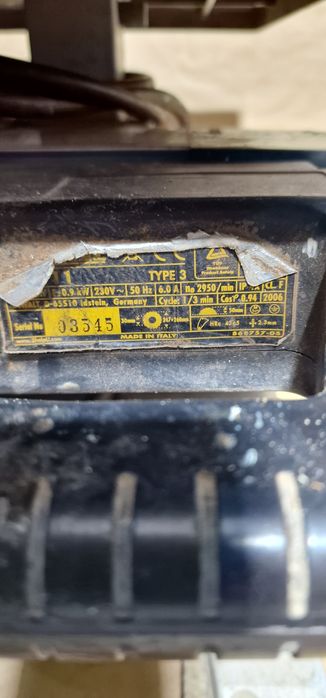 Máquina de esquadria