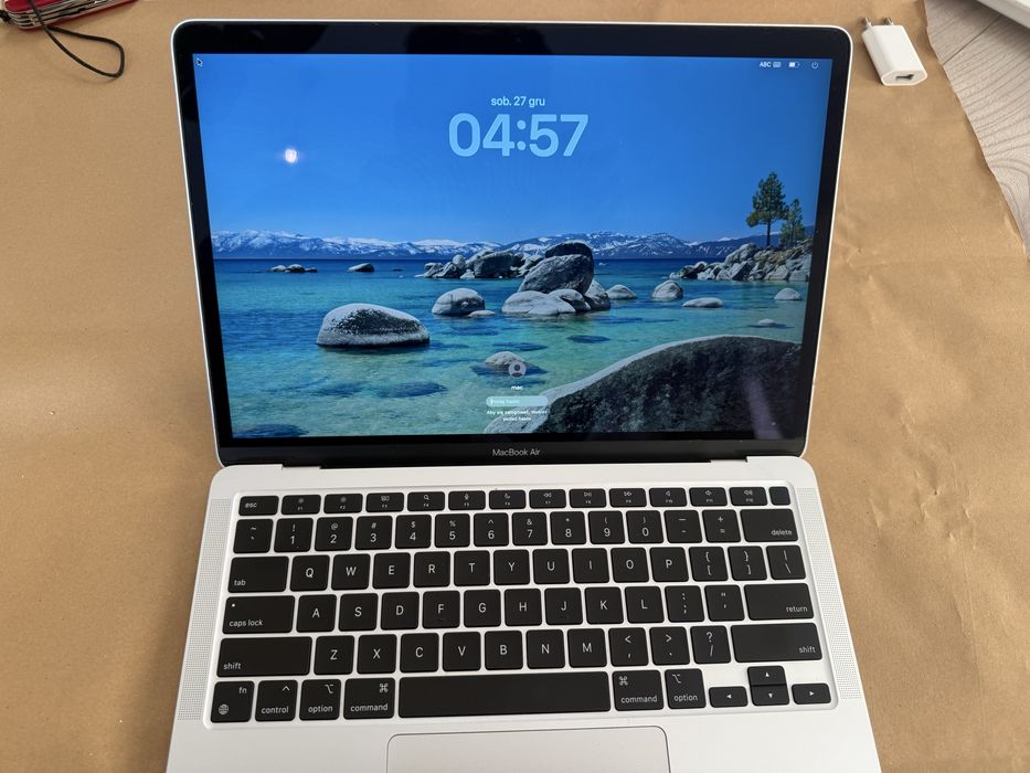 Sprzedaje Macbook Air M1