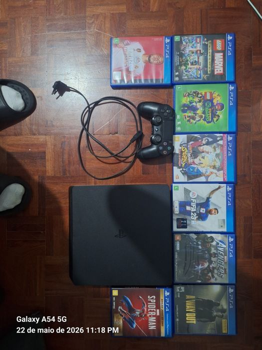 PS4 Slim 500 GB + 9 Jogos (Spider-Man, LEGO, Naruto, etc.) + Comando