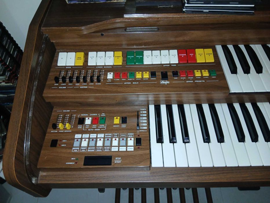 Órgão em bom estado e funcional