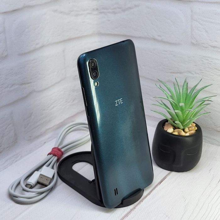 Продам телефон  ZTE Blade A51 Lite 2/32Gb в гарному стані