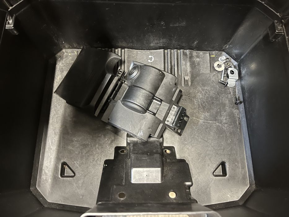 Honda Xadv Kufer centralny  aluminiowy