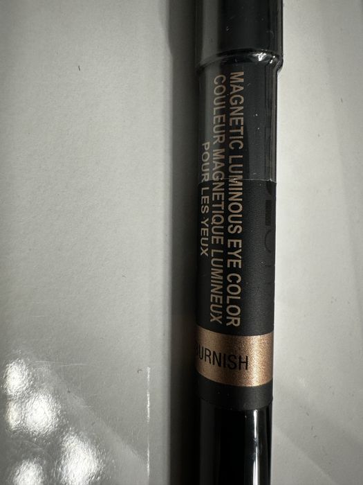 Nudestix w odcieniu Burnish cień do powiek/kredka