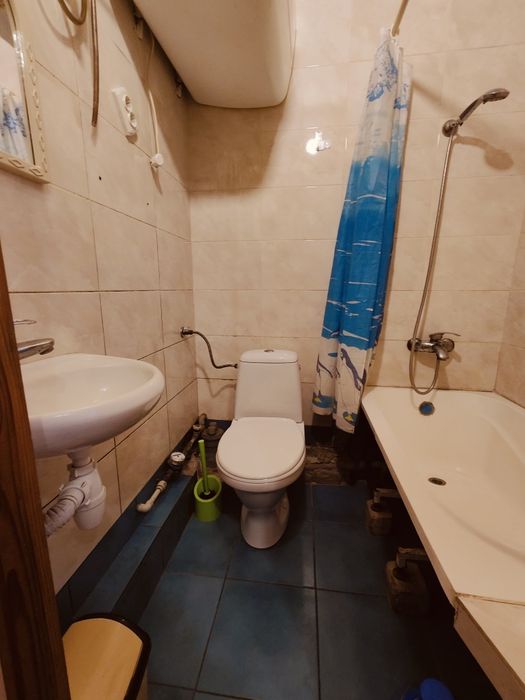 Продам 1 комнатная квартира метро Спортивная. Экв.17600 у.е. Торг