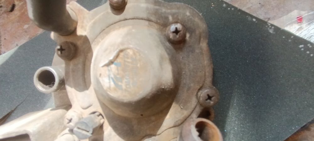 Редуктор и много других запчастей для авто