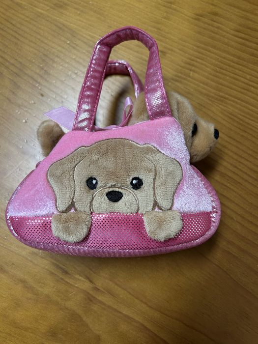 Vendo brinquedo para menina.