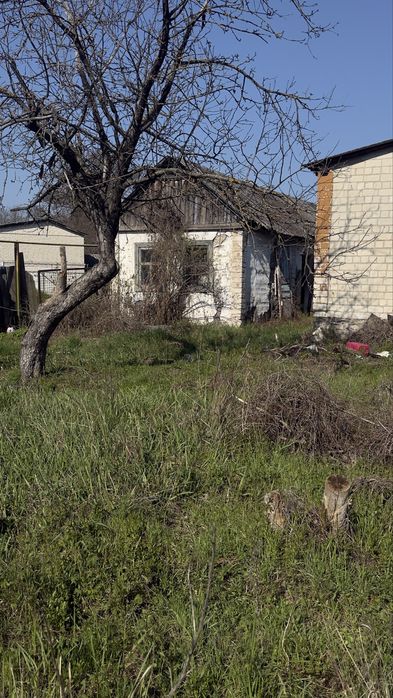 Продам участок с ветхим домиком