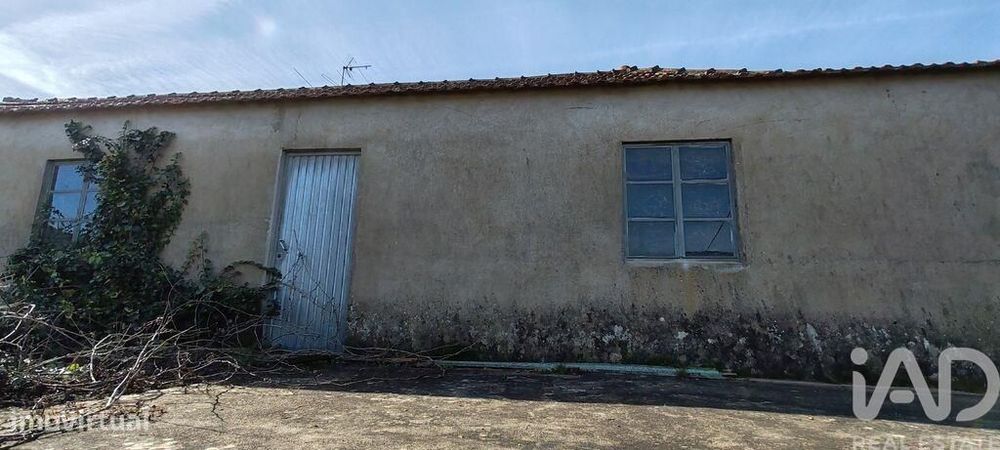 Casa de aldeia T3 em Aguda de 1960,00 m2