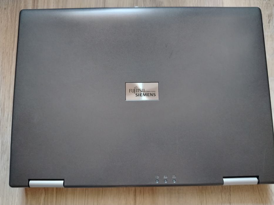 Laptop Fujitsu Siemens na części