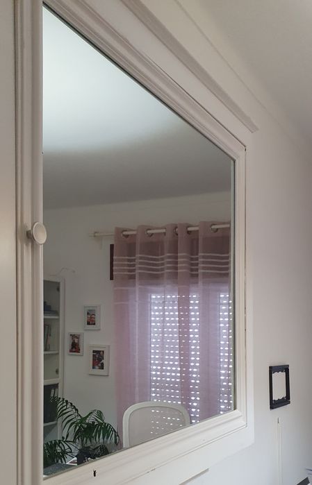 Espelho com armário para bijuterias