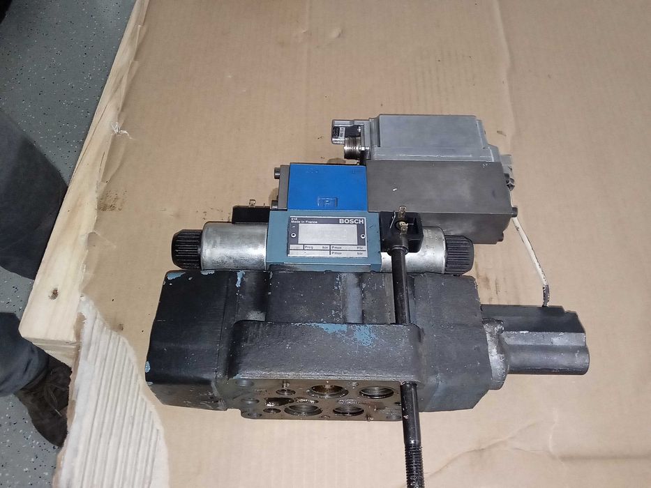 MAQUINA INJEÇÃO ENGEL ( MATERIAL DIVERSO )