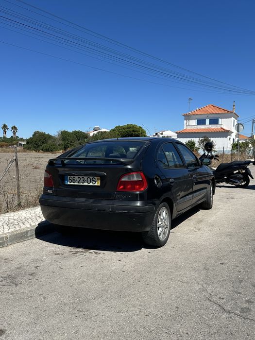 Renault Car 2000 model