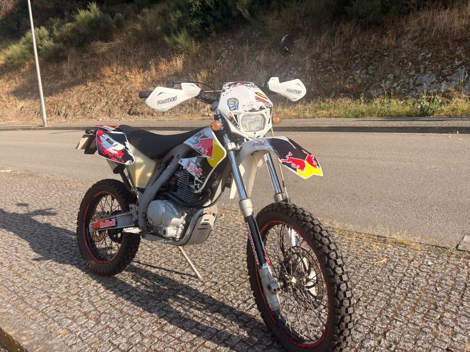 AJP  PR3   125cc