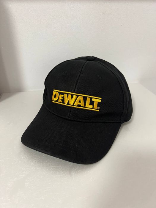 Кепка Dewalt вишита