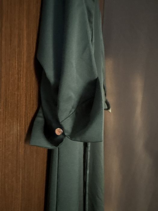 Butelkowo zielona sukienka z H&M