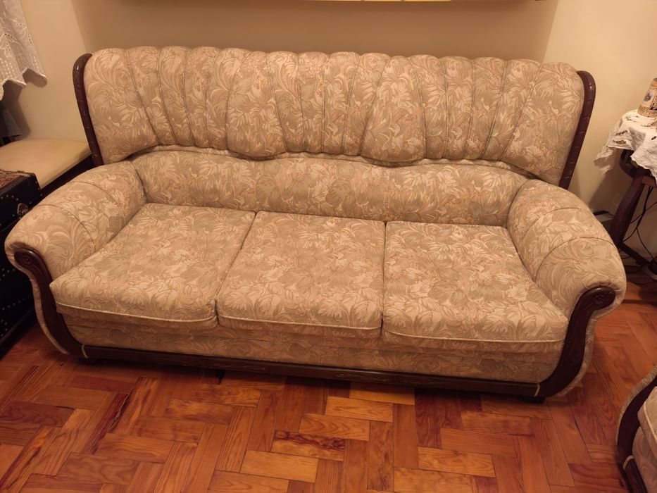 Vendo sofá 3 lugares com cama + 2 individuais