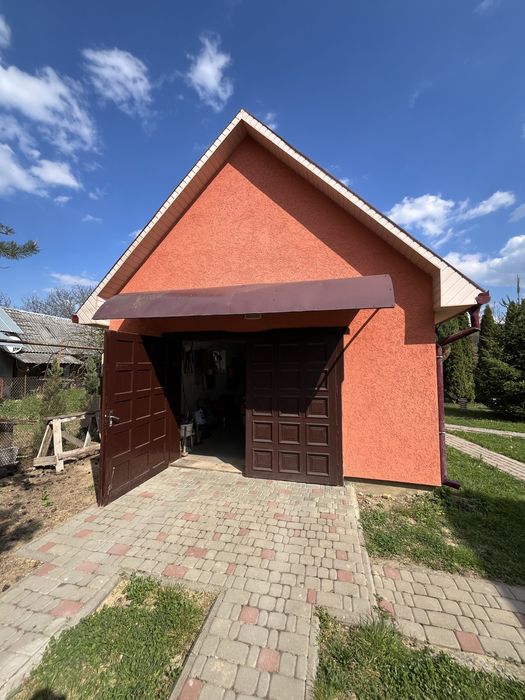 Продам будинок 412 м2 приват ділянка 18 сот Берегово вул. Чігосуг 14