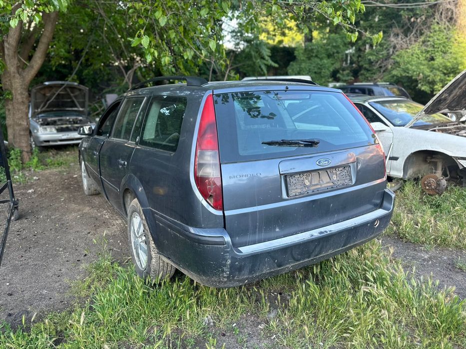 Задние  пружины двери , ford mondeo 3  запчасти