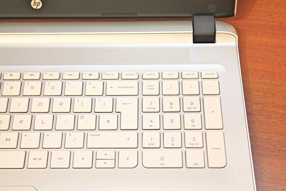 Ігровий HP Pavilion 15 / Intel® i5-5200U / 8GB ОЗУ / SSD на 240GB / GeForce 940M
