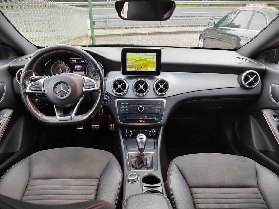 Mercedes-Benz CLA 200 AMG (Manual)
