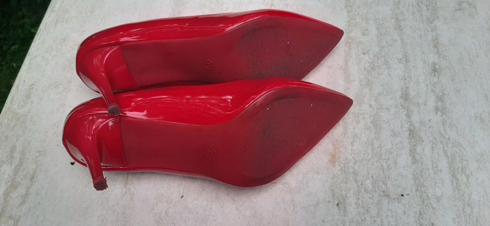 Buty damskie czerwone