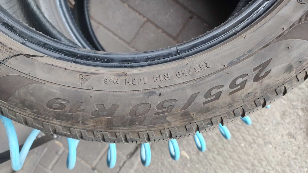 Продам гуму Мерседес 255/50 R19