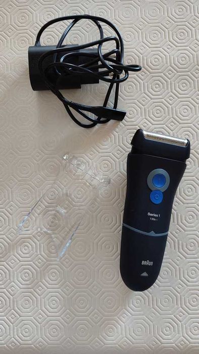 Máquina de Barbear Braun Series 1 - 130 (com garantia)