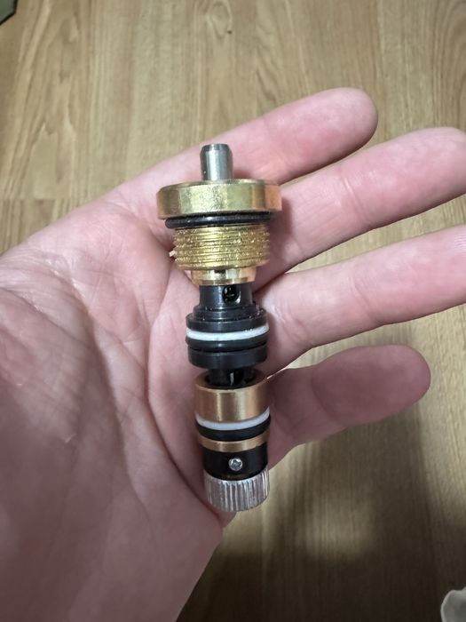 Продам клапан в сборе на роклу