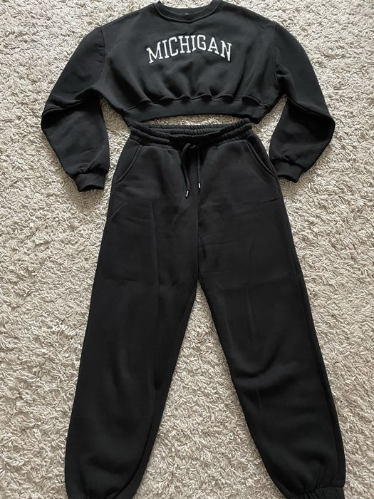 Жіночий спортивний костюм на флісі