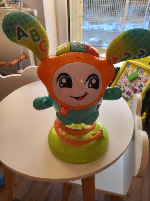 Zabawka to interaktywny Taneczny DJ Fisher-Price.
